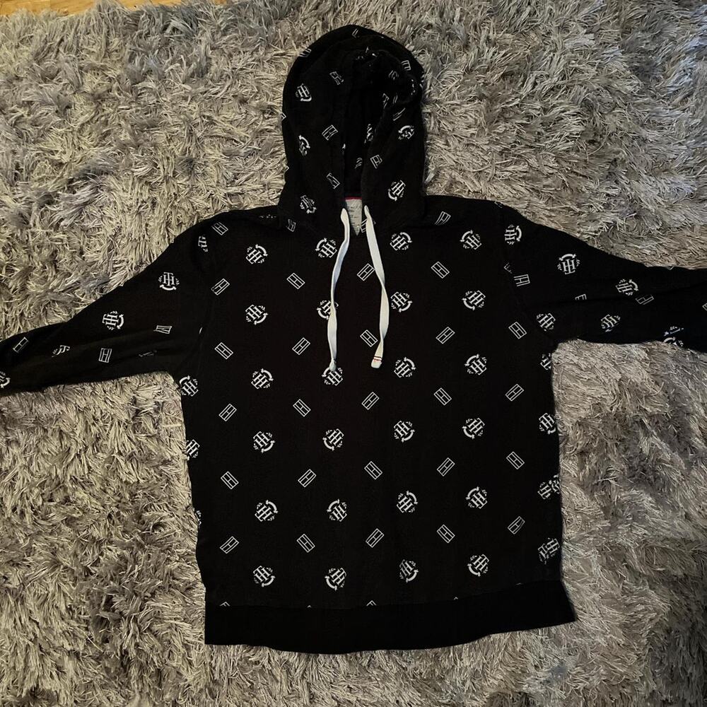 Black and white tommy hilfiger hoodie